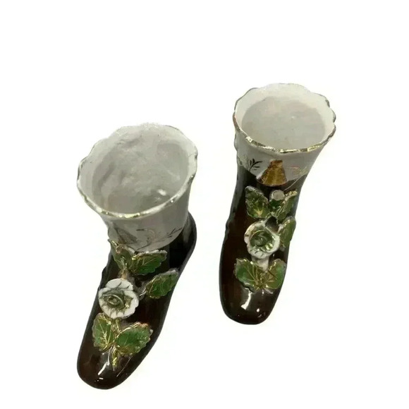Set of Vintage Porcelain Miniature Shoe Vases Brown with Applied Flowers 3" Tall - Picture 3 of 9
